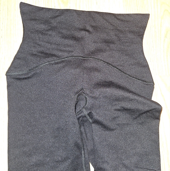 SPANX High Rise Shorts - Picture 2 of 3